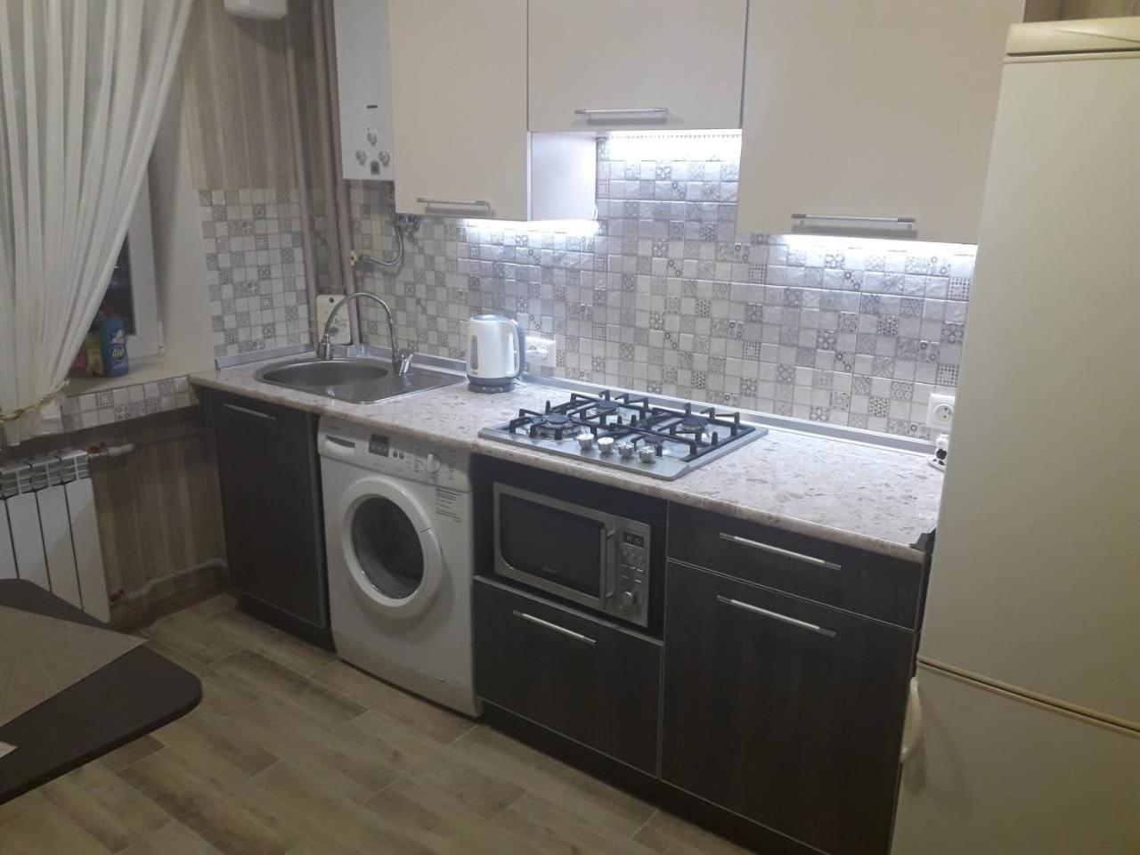 Apartment 30 M2 On Sergei Esenin 11 Kharkov Luaran gambar