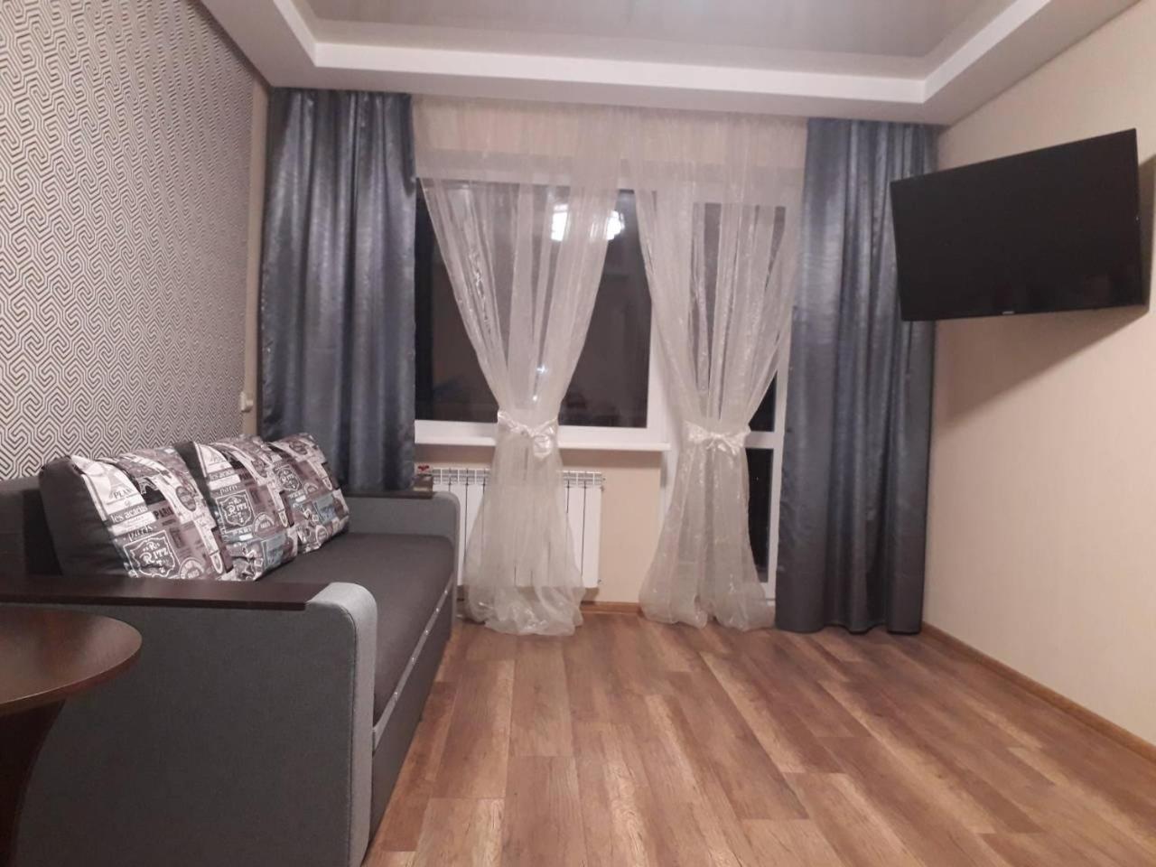 Apartment 30 M2 On Sergei Esenin 11 Kharkov Luaran gambar