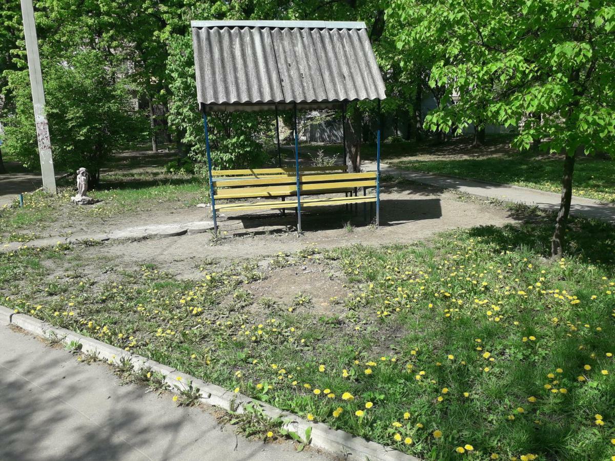 Apartment 30 M2 On Sergei Esenin 11 Kharkov Luaran gambar