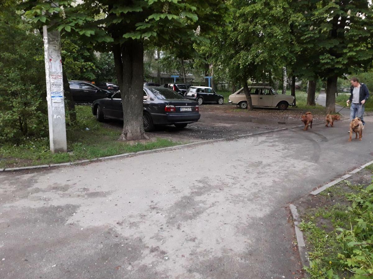 Apartment 30 M2 On Sergei Esenin 11 Kharkov Luaran gambar